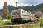 147 579 an der Spitze eines Doppelstock - IC in Oberwesel 25.05.2024