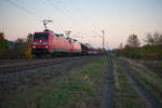 152 165 + 152 146 mit einem gemischten Güterzug bei Thüngersheim Richtung Gemünden, 13.10.2018