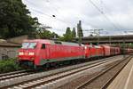 DB Cargo 152 024-6 und 152 xxx-x in Hamburg Harburg am 16.07.19 vom Bahnsteig aus fotografiert