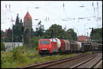 DB 152125-1 erreicht hier auf der Fahrt in Richtung Osnabrück am 19.07.2007 um 16.05 Uhr mit einem Güterzug den Bahnhof Lengerich in Westfalen.