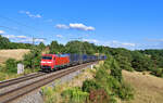 152 154 mit einem Containerzug am 26.07.2022 bei Laaber.