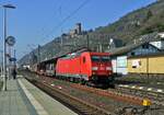 DB Cargo 152 040 mit KLV-Zug in Richtung Rüdesheim.