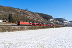 152 155 DB Cargo mit einem Autotransportzug bei Karlstadt Richtung Gemünden, 12.02.2021