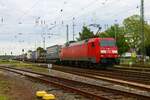 DB Cargo Siemens 152 016-2 mit KLV Zug in Darmstadt-Kranichstein am 19.05.23