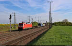 Schon 27 Jahre ist 152 004-8 im Geschäft. Am Ausfahrsignal des Bahnhofs Großkorbetha konnte die Vertreterin der Reihe ES64F aus dem Hause Siemens (damals noch Krauss-Maffei) mit gemischtem Ladegut verewigt werden.

🧰 DB Cargo
🕓 13.4.2024 | 9:10 Uhr