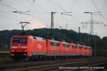 152 008-9 (DB Cargo) fhrt am 22. August 2009 um 19:26 Uhr mit einem LZ (151 149-2; 151 085-8; 151 129-4; 140 791-5; 151 143-5; 151 060-1) durch Duisburg Obermeiderich