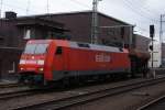 152 074-1 mit einem Schadwagen in Dsseldorf Hbf am 19.06.2010