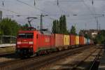 152 105-3 mit einem Containerzug in Mnchen-Heiemranplatz am 14.08.2010