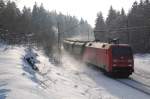 152 044-4 hier mit einem Getreide-Silowagenganzzug im Driburger Grund in Altenbeken, 05.01.2011.