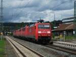 152 057 durchfhrt am 07.August 2011 mit einem Lokzug bestehend aus 2xBR 140(?), BR 152 und 2xBR 155 den Bahnhof Kronach.