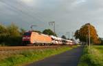 152 129-3 fuhr am 28.09.2012 mit einem Autozug von Osnabrck nach Emden, hier in Leer.