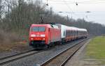 152 020 überführte am 18.12.13 einen Triebwagen für die NSB durch Schkopau Richtung Halle(S). Der Triebwagen kam aus Basel und hatte Trelleborg als Ziel.