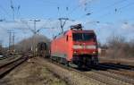 152 132 brachte am 22.02.14 einen gemischten Güterzug nach Engelsdorf.