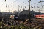 ES 64 U2-036 verläßt am späten Nachmittag des 13.03.2014 mit dem Köln-Hamburg-Express den Kölner Hauptbahnhof in Richtung Hansestadt.