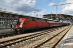 Hier 182 025-7 mit einer RB20 (RB16326) von Halle(Saale) Hbf. nach Eisenach, bei der Einfahrt am 19.8.2014 in Erfurt Hbf. 