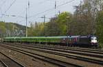 Eine 182 befördert am 06.04.2019 den Flixtrain Hamburg - Köln auf das Abstellgleis in Köln West