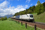 182 601 + 183 500 mit einem Knickkesselzug am 04.05.2013 bei Penk.