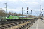 IGE 182 523 mit dem FLX 1240 von Stuttgart Hbf nach Berlin Hbf (tief), am 02.01.2023 in Erfurt Hbf.