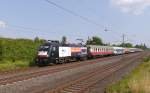 MRCE-Lok 182 530 (ES64U2-030) unterwegs mit HKX1805 (Kln17:01-Hamburg Altona21:22).

2013-07-22 Langenfeld-Berghausen 