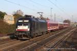 ES 64 U2 - 030 (Hamburg-Köln-Express GmbH) mit dem HKX 1800 in Richtung Köln Hbf in Duisburg Schlenk, 29.