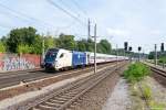 ES 64 U2 - 024 (182 524-9) MRCE Dispolok GmbH für DB Fernverkehr AG mit dem IC 1991 (Berlin Südkreuz - Frankfurt(Main)Hbf) bei der Durchfahrt in Rathenow. Am Zugende hing die 182 507-4. 16.08.2015