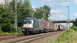 ES64U2 - 067 (ETCS Trainguard) fuhr am 18.07.16 mit einem KLV Güterzug durch Groß-Gerau.