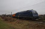 Hier 183 500-8 und 311 350-3, beim rangieren am 4.2.2013 in Schwedt(Oder) Hbf.