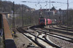 185 036-1 bringt einen gemischten Güterzug aus Richtung Homburg durch Neunkirchen Saar. Ziel wird wohl Saarbrücken Rbf. sein. Bahnstrecke 3282 Homburg Saar - Neunkirchen Saar am 26.03.2017 