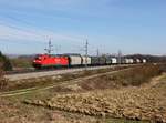Die 185 298 mit einem Stahlzug am 17.03.2013 unterwegs bei Taufkirchen a. d. Pram.