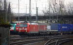 185 076-7 DB  kommt aus Richtung Köln,Aachen-Hbf,Aachen-Schanz mit einem Containerzug aus Gallarate(I) nach Zeebrugge-Voorhaven-West(B) und fährt in Aachen-West ein.