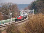 185 156 mit einem Kesselzug Richtung München. Am 26.01.18 bei Paindorf.