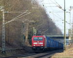 185 388-6 DB kommt  die Kohlscheider-Rampe hoch aus Richtung Mönchengladbach,Herzogenrath mit einem Containerzug aus China nach Belgien und fährt durch Kohlscheid in Richtung