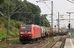 Aufgrund von Bauarbeiten befuhr dieser mit 185 160 bespannte Güterzug im Bahnhof Stolberg (Rheinland) abweichend Gleis 2.
Aufgenommen am 5. Juli 2018.