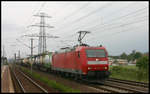 DB 185155-9 ist hier am 2.6.2007 in Dresden-Zschachwitz mit einem Container Zug in Richtung Hauptbahnhof unterwegs.