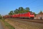 DB Cargo 185 032-0 mit Kaliwagen in Rodenbach am 21.04.20