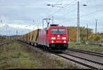 Zum letzten Tag der mehrmonatigen Umleiterphase durchfährt noch ein KLV-Zug der Gartner KG mit 185 261-5 den Bahnhof Angersdorf auf Gleis 2 Richtung Halle Rosengarten. Er ging womöglich vom Umschlagbahnhof Basel (CH) nach Vieselbach (D).
Aufgenommen am Ende des Bahnsteigs 2/3.

🧰 DB Cargo
🚩 Bahnstrecke Halle–Hann. Münden (KBS 590)
🕓 30.10.2020 | 16:24 Uhr