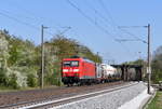 185 063 mit einem gemischten Güterzug am 22.04.2020 bei Groß Gleidingen 