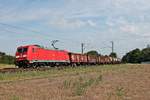 Mit dem EZ 51883 (Mannheim Rbf - München Nord Rbf) fuhr am Morgen des 03.06.2020 die 185 229-2 zwischen Neulußheim und Waghäusel über die Rheintalbahn.