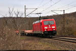 Vorbei an den noch nicht erblühten Sträuchern fährt 185 358-9 mit Flachwagen zum kalten Frühlingsanfang bei Saaleck Richtung Großheringen.

🧰 DB Cargo
🚩 Bahnstrecke Halle–Bebra (KBS 580)
🕓 20.3.2021 | 17:25 Uhr