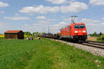 185 365 mit einem gemischten Güterzug bei Batzhausen Richtung Regensburg, 17.05.2020