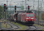 DB - 185 117-9 + 185 088-2 Mit Güterzug unterwegs im Bahnhofsareal des Bahnhof Basel Bad. am 29.09.2022