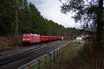 185 387 DB Cargo mit einem leeren Kohlezug bei Ochenbruck Richtung Nürnberg, 13.04.2021