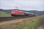 185 102-1 gesehen am 21.02.2024 mit einem Gemischten Güterzug bei Reilos.