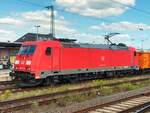 185 317 mit Güterzug in Rheine, 28.06.2024