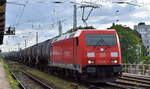 DB Cargo AG, Mainz mit ihrer  185 239-1  [NVR-Nummer: 91 80 6185 239-1 D-DB] und einem Kesselwagenzug (Methanol) am 08.07.24 Höhe Bahnhof Magdeburg Neustadt.