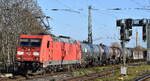 DB Cargo AG, Mainz mit ihrer  185 339-9  [NVR-Nummer: 91 80 6185 339-9 D-DB] und einem gemischten Güterzug am 26.11.24 Höhe Bahnhof Magdeburg Neustadt.