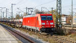 91 80 6185 207 mit einem Güterzug in München-Trudering am 24.11.2024.