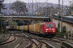 185 312-6 DB mit DHL-KLV in Wuppertal Hbf, Dezember 2018.