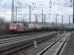 185 266-4 der Railion bei der Durchfahrt in Hamm(Westfl.) am 12.2.2009