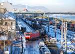 185 054 wird sich sicherlich nicht mit diesem kurzen Gterzug bei der Ausfahrt aus dem Wiener Donaukaibahnhof beranstrengt haben.